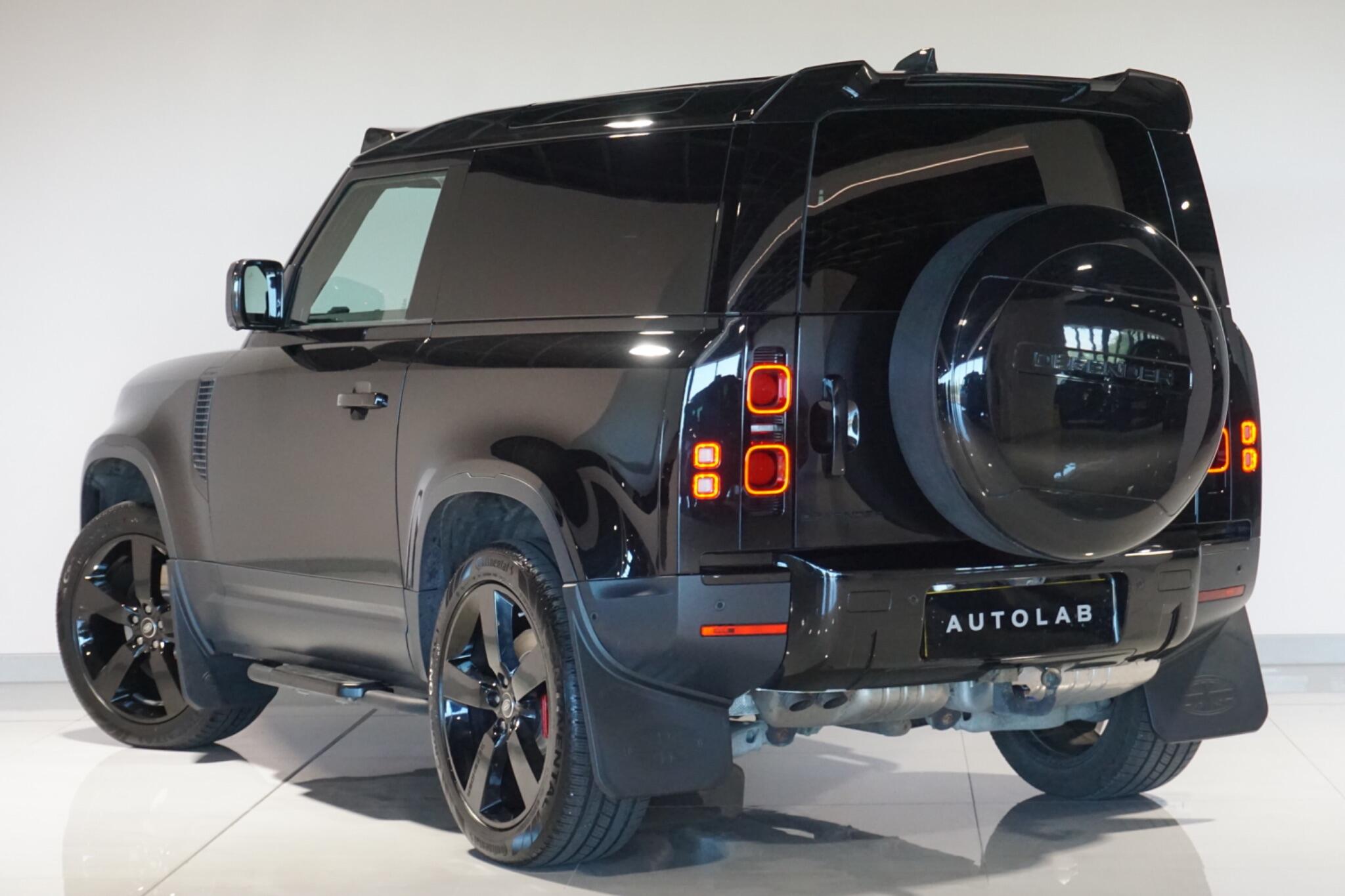 Land Rover Defender 90 3.0 D250 MHEV SE Hard Top SUV 3dr Diesel Auto 4WD SWB Euro 6 (s/s) (250 ps)